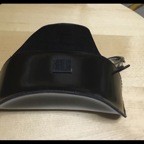 Fendi eyeglass frame with case and dust cloth . - Picture 4 of 6